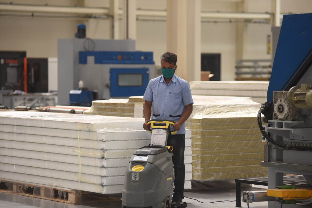 Industrial mechanized cleaning